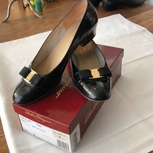 Salvatore Ferragamo dress pumps, black patent leather, gold buckle